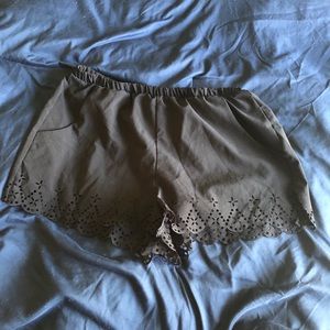 Silky shorts w pockets